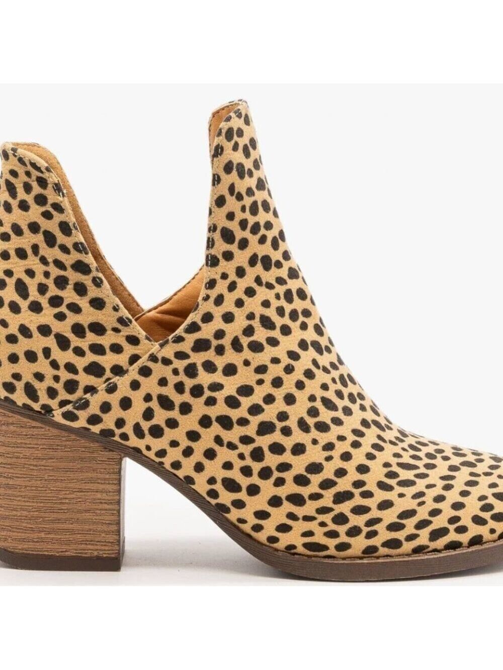 Mata Valentina Cheetah Booties size 6.5